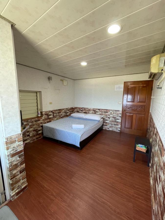 海人生海景民宿cest La Vie Bed and Breakfast Lyudao Buitenkant foto