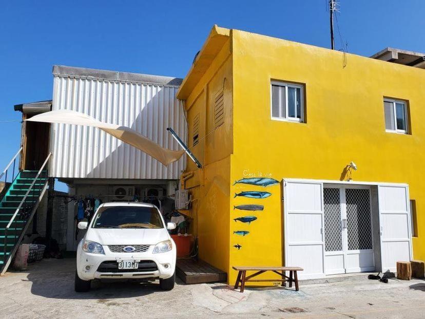 海人生海景民宿cest La Vie Bed and Breakfast Lyudao Buitenkant foto